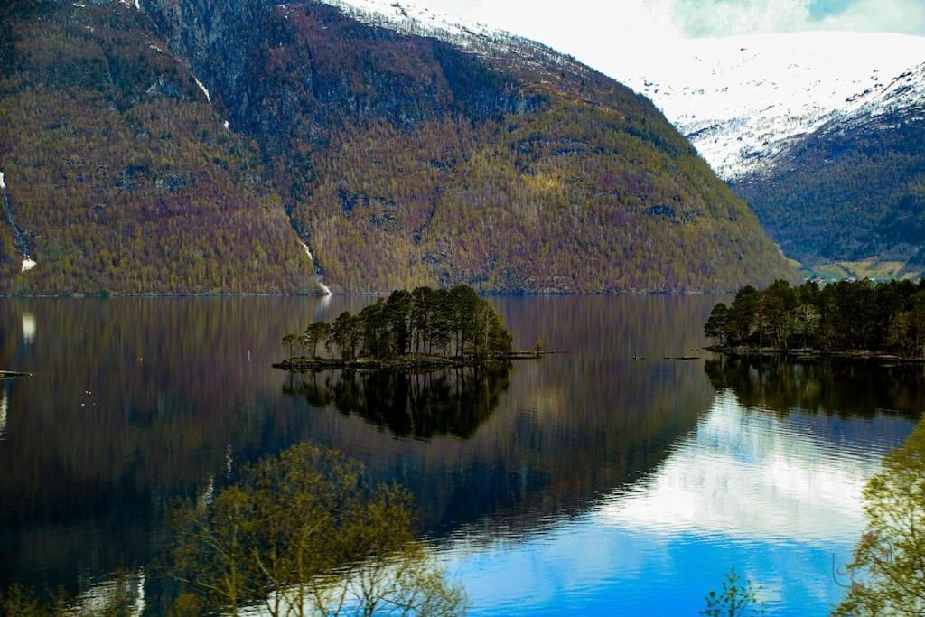 Holiday Home Among The Pearls Of Norway Stranda  Eksteriør billede