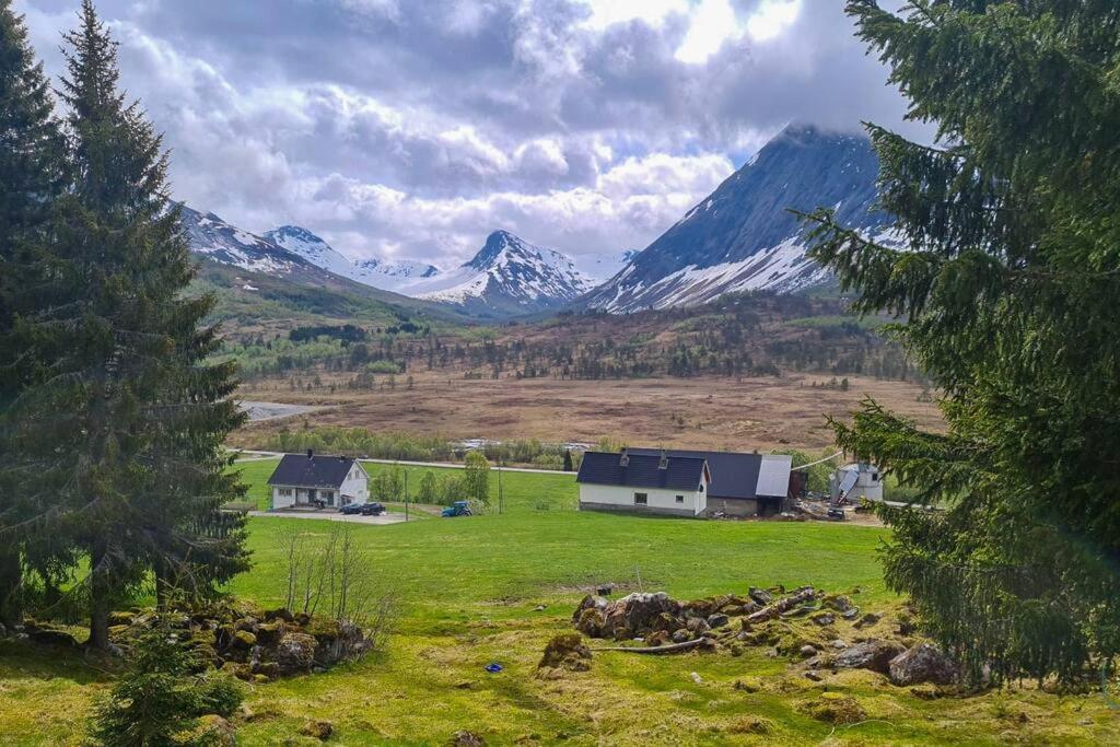 Holiday Home Among The Pearls Of Norway Stranda  Eksteriør billede